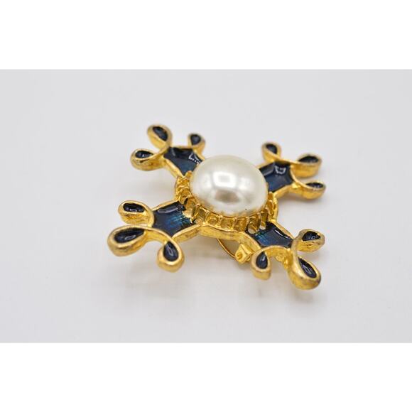 Vintage Maltese Cross Pin Brooch Navy Enamel Gold Tone Pearl Chunky 80s Bin1 - Picture 5 of 8